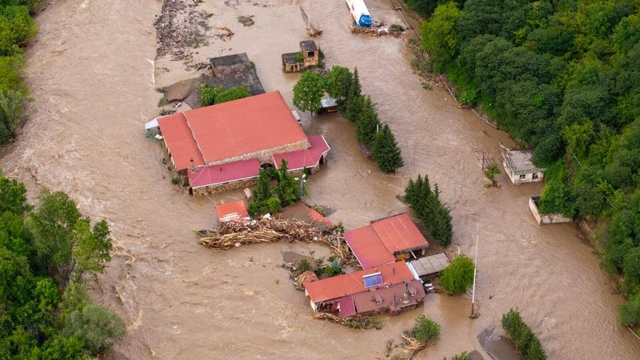 flooded houses in Armenia